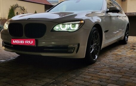 BMW 7 серия, 2012 год, 2 600 000 рублей, 31 фотография