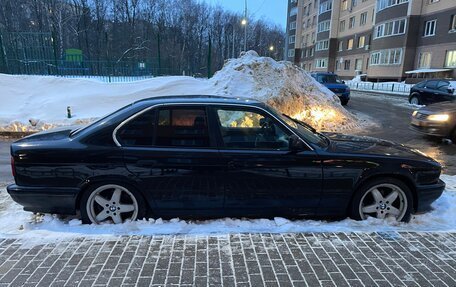 BMW 5 серия, 1990 год, 390 000 рублей, 3 фотография