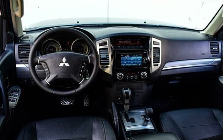 Mitsubishi Pajero IV, 2014 год, 2 770 000 рублей, 6 фотография