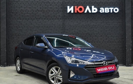 Hyundai Elantra VI рестайлинг, 2019 год, 1 800 000 рублей, 4 фотография