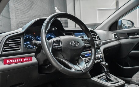 Hyundai Elantra VI рестайлинг, 2019 год, 1 800 000 рублей, 12 фотография