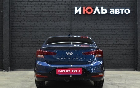 Hyundai Elantra VI рестайлинг, 2019 год, 1 800 000 рублей, 6 фотография