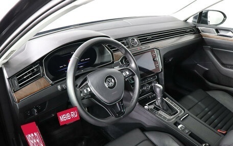 Volkswagen Passat B8 рестайлинг, 2018 год, 2 899 000 рублей, 9 фотография