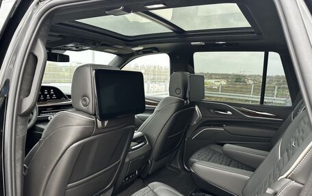 Cadillac Escalade V, 2023 год, 15 300 000 рублей, 14 фотография