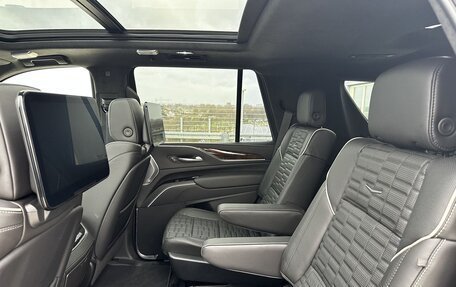 Cadillac Escalade V, 2023 год, 15 300 000 рублей, 9 фотография