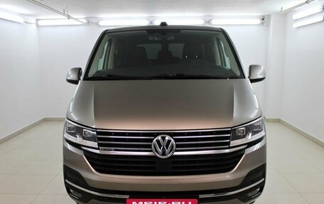 Volkswagen Caravelle T6 рестайлинг, 2020 год, 4 600 000 рублей, 2 фотография