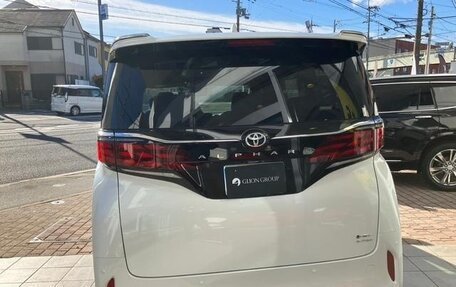 Toyota Alphard, 2024 год, 13 600 000 рублей, 7 фотография