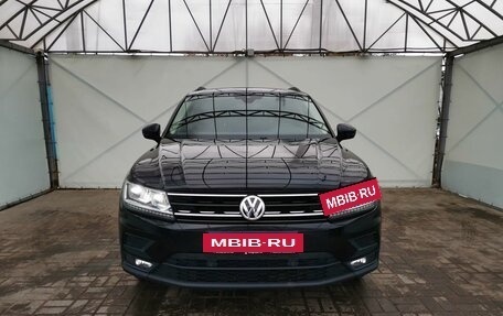 Volkswagen Tiguan II, 2019 год, 2 050 000 рублей, 3 фотография