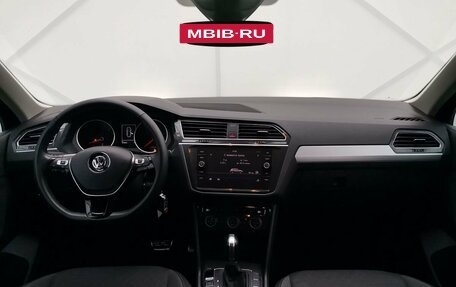 Volkswagen Tiguan II, 2019 год, 2 050 000 рублей, 14 фотография