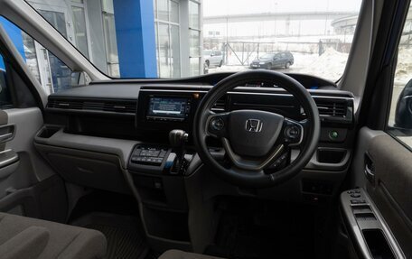 Honda Stepwgn IV, 2017 год, 2 299 000 рублей, 6 фотография