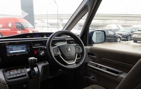 Honda Stepwgn IV, 2017 год, 2 299 000 рублей, 20 фотография