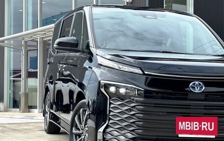 Toyota Voxy, 2023 год, 2 850 000 рублей, 5 фотография