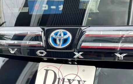 Toyota Voxy, 2023 год, 2 850 000 рублей, 9 фотография