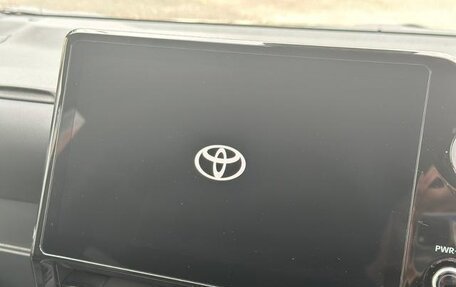 Toyota Voxy, 2023 год, 2 850 000 рублей, 18 фотография