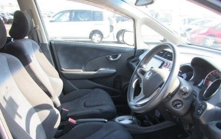 Honda Fit III, 2013 год, 750 000 рублей, 10 фотография