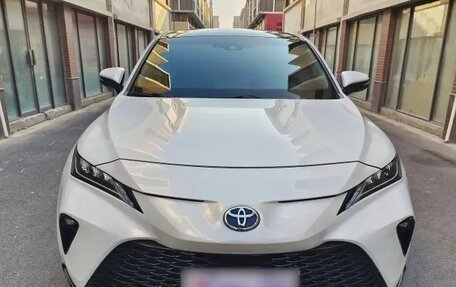 Toyota Venza, 2024 год, 4 400 000 рублей, 3 фотография
