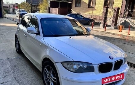 BMW 1 серия, 2011 год, 900 000 рублей, 2 фотография