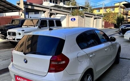 BMW 1 серия, 2011 год, 900 000 рублей, 3 фотография
