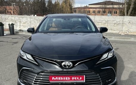 Toyota Camry, 2023 год, 4 900 000 рублей, 1 фотография