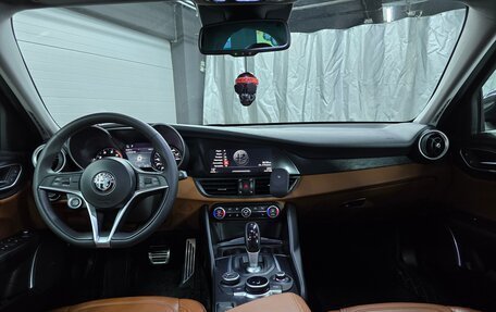 Alfa Romeo Giulia II, 2018 год, 3 380 000 рублей, 12 фотография
