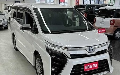 Toyota Voxy III, 2021 год, 1 960 000 рублей, 1 фотография