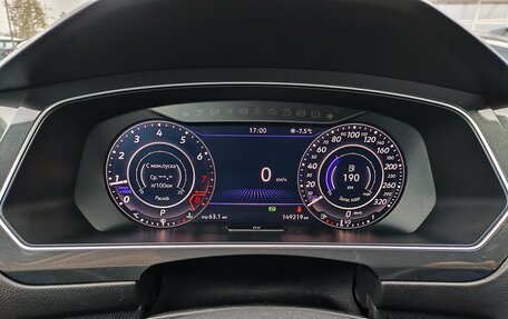 Volkswagen Tiguan II, 2018 год, 2 950 000 рублей, 31 фотография