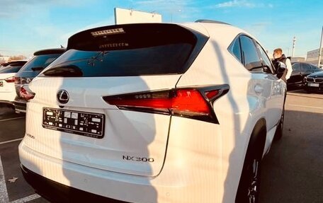 Lexus NX I, 2019 год, 4 400 000 рублей, 2 фотография
