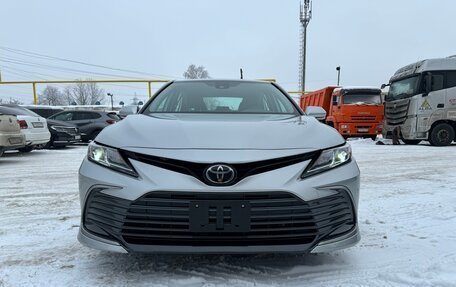 Toyota Camry, 2022 год, 3 350 000 рублей, 2 фотография