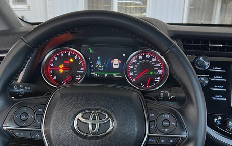 Toyota Camry, 2018 год, 2 420 000 рублей, 4 фотография