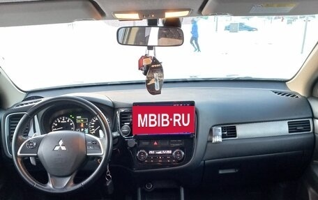 Mitsubishi Outlander III рестайлинг 3, 2012 год, 1 450 000 рублей, 6 фотография