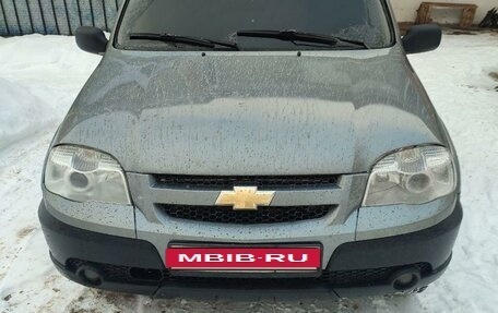 Chevrolet Niva I рестайлинг, 2011 год, 600 000 рублей, 2 фотография