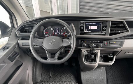 Volkswagen Caravelle T6 рестайлинг, 2021 год, 4 749 000 рублей, 9 фотография