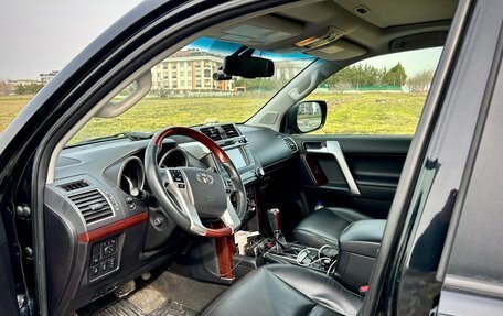 Toyota Land Cruiser Prado 150 рестайлинг 2, 2016 год, 4 990 000 рублей, 10 фотография