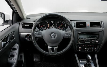 Volkswagen Jetta VI, 2012 год, 1 139 000 рублей, 15 фотография