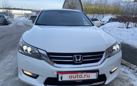Honda Accord IX рестайлинг, 2013 год, 1 670 000 рублей, 8 фотография