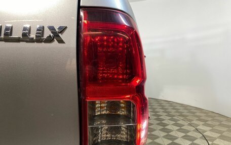 Toyota Hilux VIII, 2015 год, 2 999 000 рублей, 10 фотография