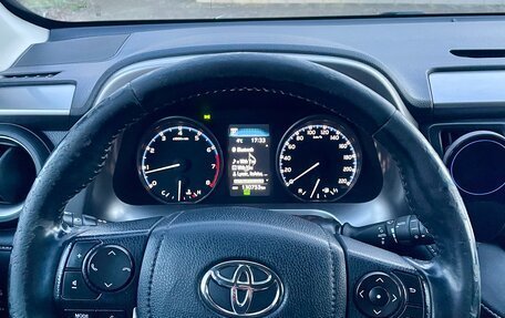 Toyota RAV4, 2017 год, 2 400 000 рублей, 8 фотография