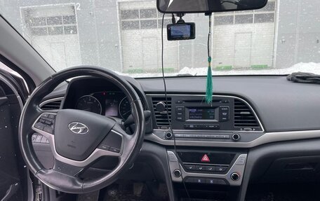Hyundai Elantra VI рестайлинг, 2017 год, 1 540 000 рублей, 11 фотография