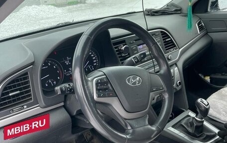 Hyundai Elantra VI рестайлинг, 2017 год, 1 540 000 рублей, 10 фотография