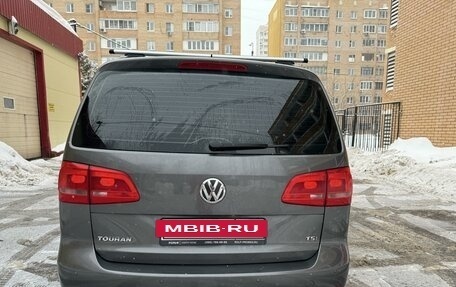 Volkswagen Touran III, 2012 год, 1 275 000 рублей, 3 фотография
