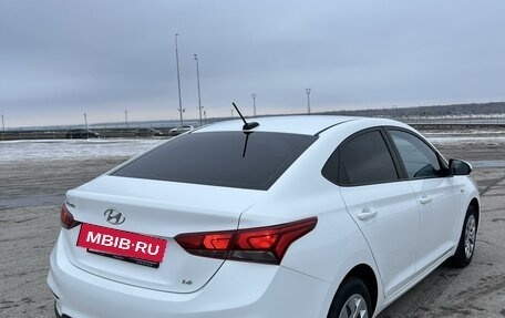 Hyundai Solaris II рестайлинг, 2018 год, 1 760 000 рублей, 4 фотография