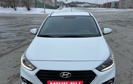 Hyundai Solaris II рестайлинг, 2018 год, 1 760 000 рублей, 2 фотография