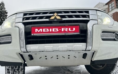 Mitsubishi Pajero IV, 2019 год, 4 699 000 рублей, 10 фотография