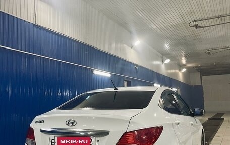 Hyundai Solaris II рестайлинг, 2012 год, 780 000 рублей, 4 фотография
