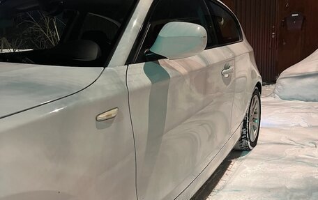 BMW 1 серия, 2011 год, 930 000 рублей, 7 фотография