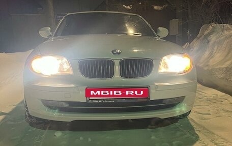 BMW 1 серия, 2011 год, 930 000 рублей, 2 фотография