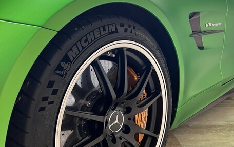 Mercedes-Benz AMG GT I рестайлинг, 2017 год, 28 000 000 рублей, 13 фотография