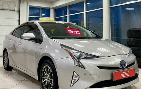 Toyota Prius IV XW50, 2017 год, 1 800 000 рублей, 3 фотография