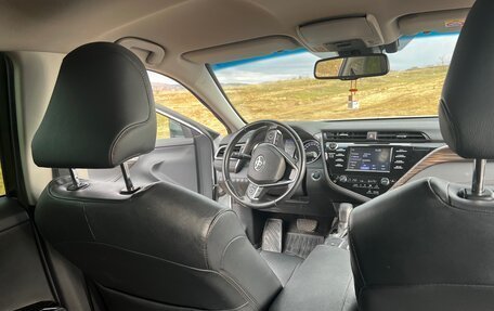 Toyota Camry, 2019 год, 3 350 000 рублей, 20 фотография