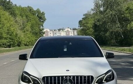 Mercedes-Benz E-Класс, 2013 год, 2 225 000 рублей, 2 фотография